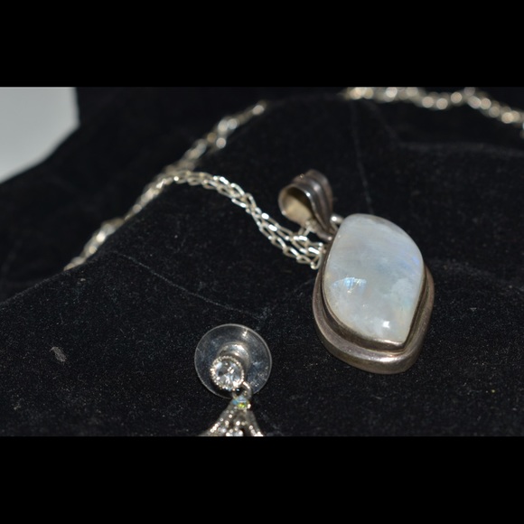 Stone Necklace set - Picture 3 of 6